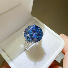 Load image into Gallery viewer, 10 Carat 925 Sterling Silver Moissanite Ring